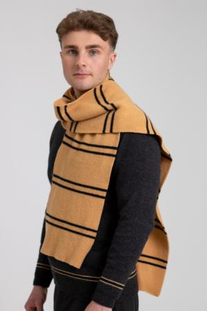 OFFICIAL WARNER BROS. HARRY POTTER HUFFLEPUFF SCARF 300g